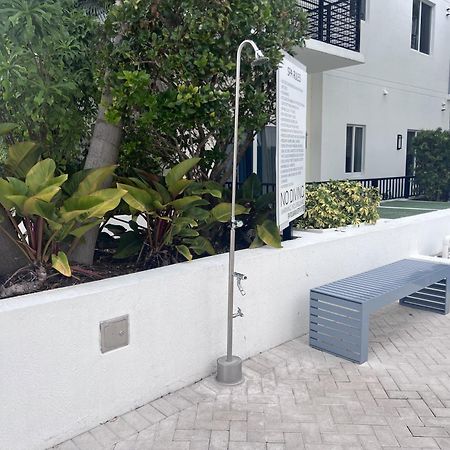 Master Bed Room In Calle Ocho Маями Екстериор снимка