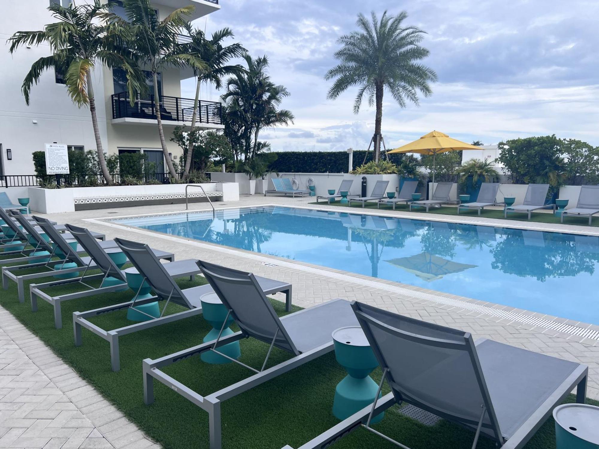 Master Bed Room In Calle Ocho Маями Екстериор снимка
