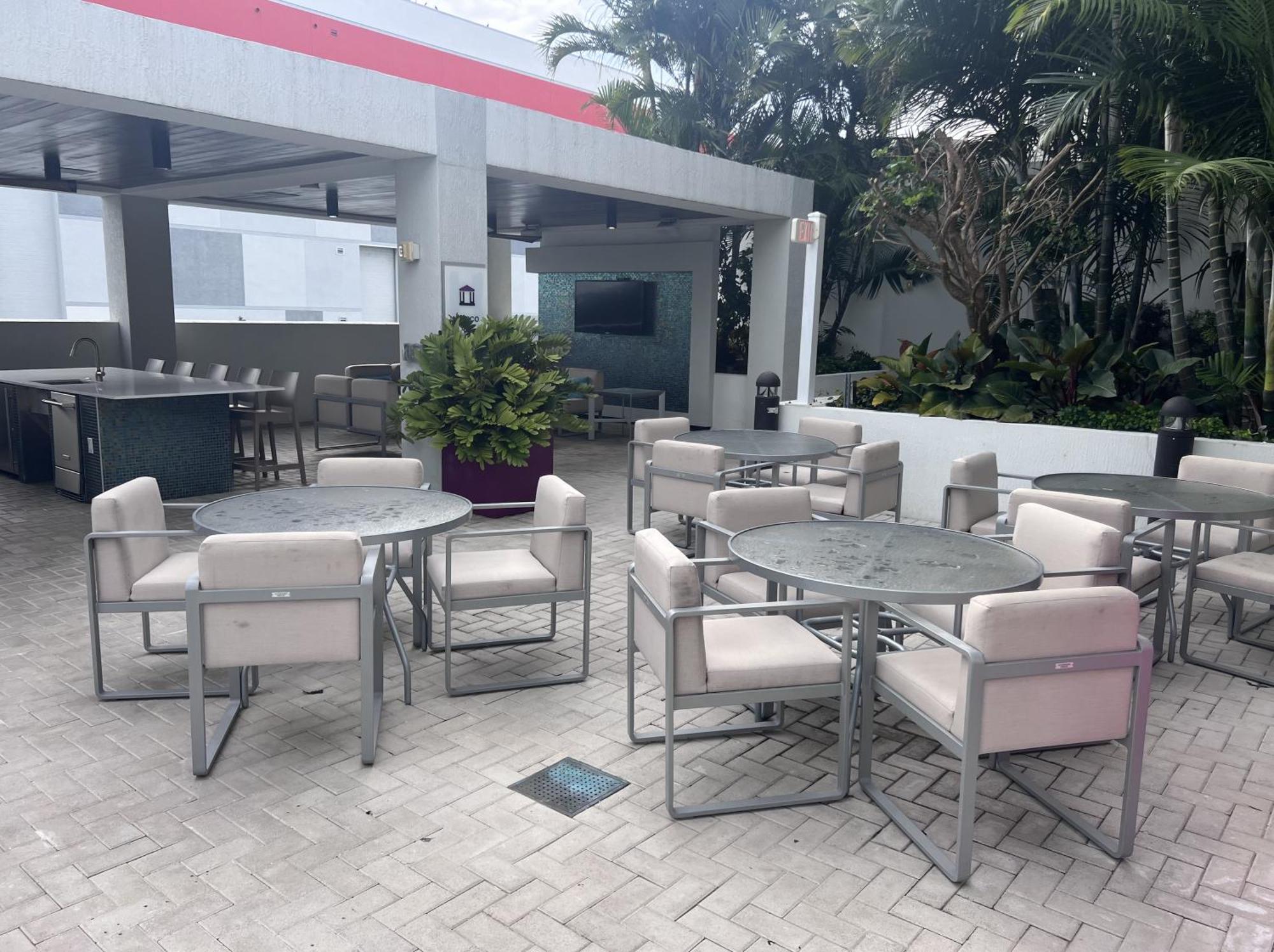 Master Bed Room In Calle Ocho Маями Екстериор снимка
